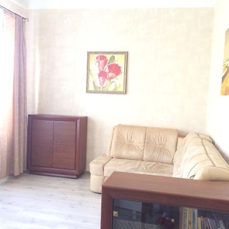 2-Kh Kom-Ia Kvartira V Tsentre Odessy Odessa Exterior foto
